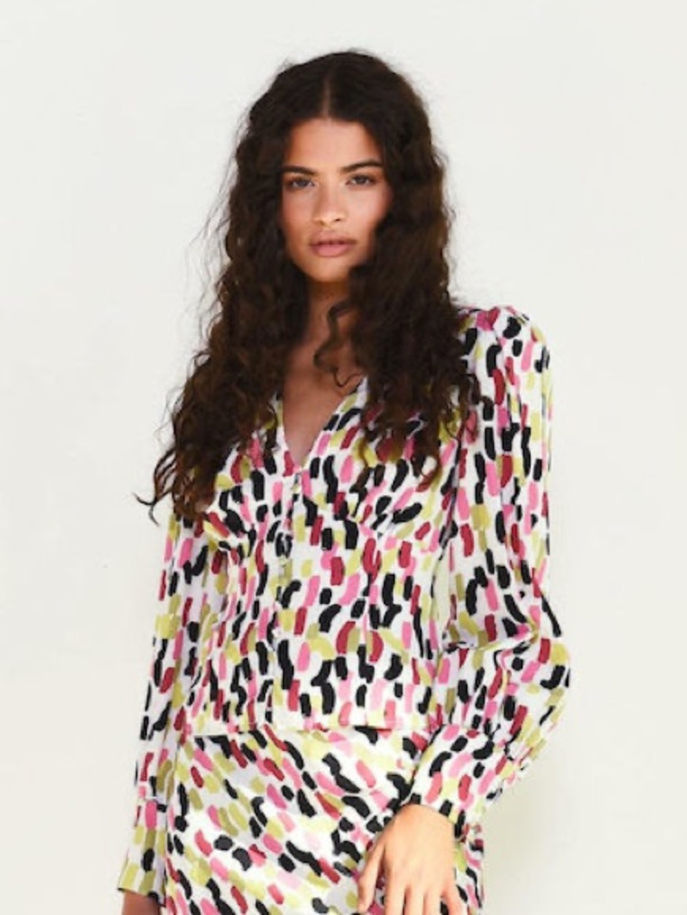 Glamorous Short White Multi Abstract Print V-Neck Blouse